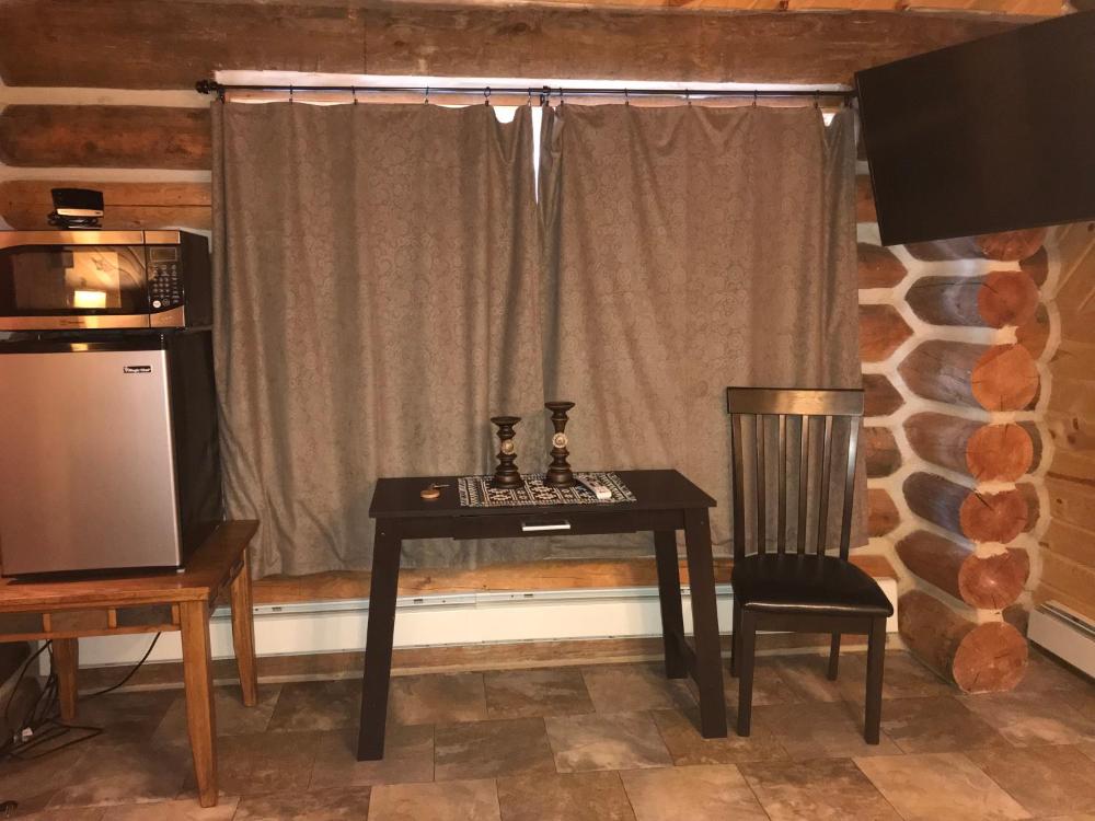 Double Room with Shared Bathroom interior
